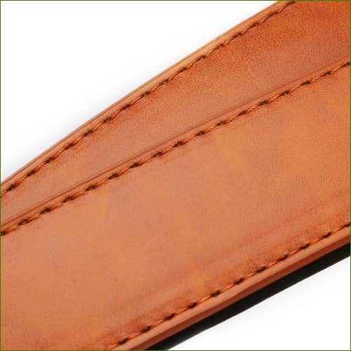 collier pour chien personnalisé: détail du cuir